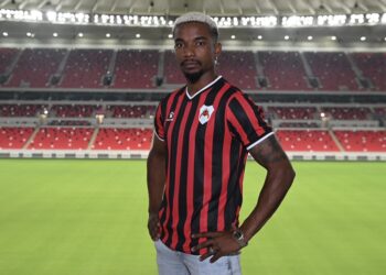 O representante de Thiago Mendes também cuida de Léo Jardim e João Victor.