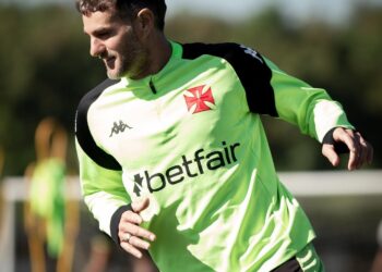 Confira as imagens da sessão de treino desta quinta-feira no CT Moacyr Barbosa.