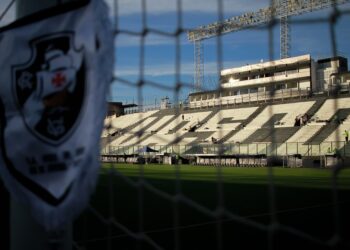 Investidor encontra-se na etapa de avaliações, e Vasco aguarda proposta formal para aquisição da SAF.