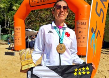 Maratonas Aquáticas: Gloria Raizer conquista o título no Swimrun Brasil 6,5km em Paraty