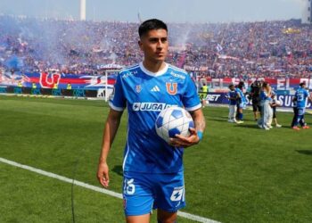 Rumores sobre o Vasco: Matías Sepúlveda pode ter cláusula de rescisão elevada com a Universidad de Chile.