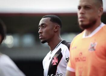 Vasco rejeita oferta do Shabab Al-Ahli-EAU por Luiz Gustavo