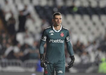 Alex Teixeira, Jair, Puma Rodríguez, Léo Jardim, Paulinho e Maurício Lemos permanecem vinculados ao Vasco até o término de 2025.