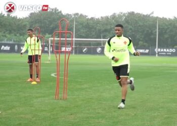 Leandrinho participou normalmente dos treinos com a equipe nesta quarta-feira.