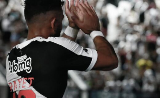 Payet compartilha mensagem de adeus