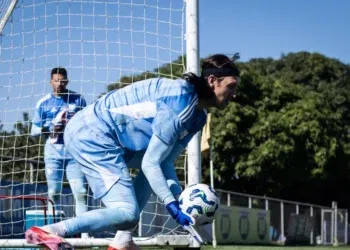 O goleiro Cássio, do Cruzeiro, confessa que esteve perto de fechar com o Vasco antes de sua contratação pelo Corinthians.