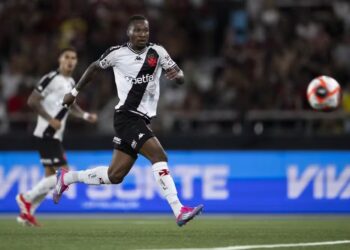 Loide Augusto viajou para Angola para ajudar a mãe, que teve um AVC.