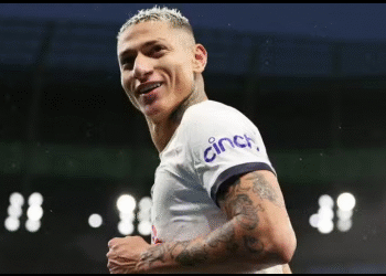 Representante de Richarlison afirma que transferência para o Vasco é impossível.