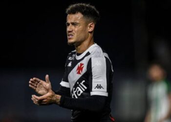 Treinador de Philippe Coutinho nas divisões de base do Vasco, Marcus Alexandre destaca a qualidade do camisa 10 cruzmaltino.