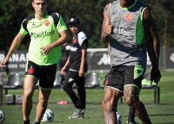 Confira imagens da sessão de treino deste sábado no CT Moacyr Barbosa.