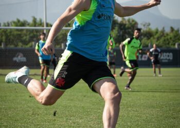 Confira imagens do treinamento realizado nesta terça-feira no CT Moacyr Barbosa.