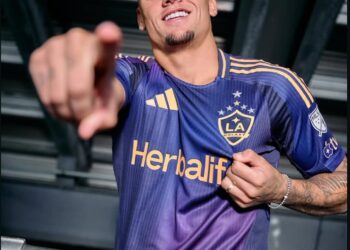 Vasco poderá lucrar cerca de US$ 3 milhões se Gabriel Pec for negociado para o Palmeiras.