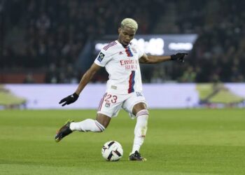 Thiago Mendes vestirá a camisa 23 no Vasco.