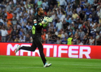 Helton, ex-goleiro do Vasco, enfrenta acusações de violência doméstica em Portugal
