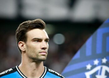 Léo Jardim se torna o arqueiro com o maior salário no futebol brasileiro.