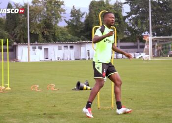 Loide Augusto retornou aos treinos com a equipe nesta quinta-feira.