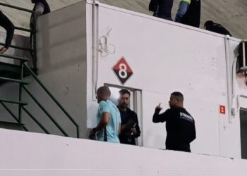 Davide Ancelotti, novo treinador do Botafogo, espera que seu nome seja publicado no BID para estrear contra o Vasco.