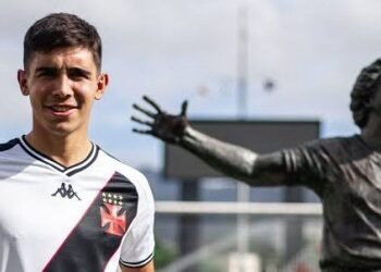 Vasco enfrenta novo impedimento de transferências devido a dívida com Sforza, mas acredita em uma suspensão.