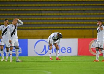 Vasco via Sul-Americana como foco principal, mas somou frustrações.