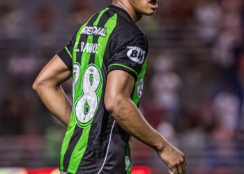 Vasco busca reintegrar Cauan Barros que atua no América-MG.