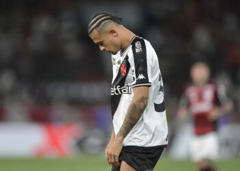 O episódio em Quito não é o primeiro entre João Victor e a torcida vascaína.