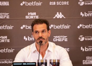 Vasco planeja adicionar novos jogadores para enfrentar o CSA nas oitavas de final da Copa do Brasil.