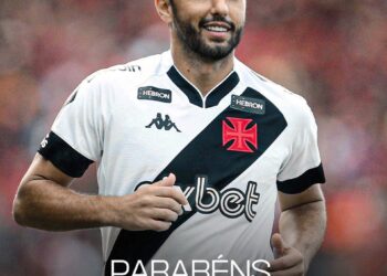 Vasco presta homenagem a Nenê, que celebra seu aniversário hoje