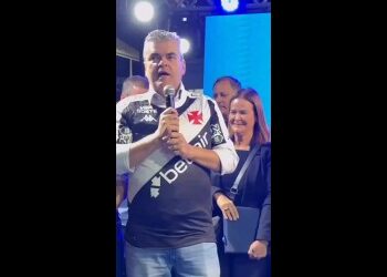 Prefeitura de Duque de Caxias lança Praça Roberto Dinamite; assista ao vídeo.