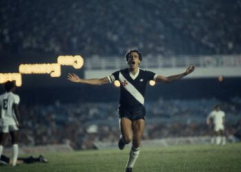 Dinamite se destaca como o principal goleador no duelo entre Vasco e Grêmio, acumulando 7 gols.