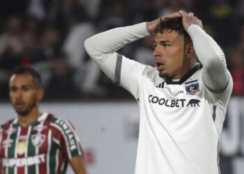Vasco poderá incluir Puma Rodríguez ou Jean Meneses na negociação por Alan Saldivia.