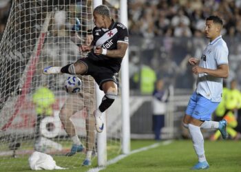 David se destaca após recuperação e Vasco ganha uma nova alternativa no ataque.