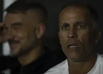 Felipe Maestro viu sua oportunidade diminuir no Vasco com a contratação de Fernando Diniz.
