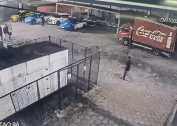 VP de relacionamento com a SAF, Marcelo Macedo, refuta acusações de agressão a influenciador, anuncia ação judicial e publica vídeo.