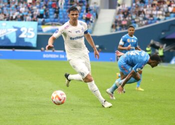 Representante do defensor paraguaio Balbuena, cogitado no Vasco, divulga negociação avançada com o Grêmio.