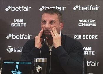 Pedrinho discute a situação atual do Vasco, SAF, endividamento, novas contratações, categorias de base e administração.