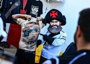 Fãs do Vasco desfrutam do Fan Fest em Maceió antes da partida contra o CSA