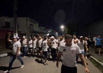 Assista ao vídeo da entrada da Força Jovem no Rei Pelé.