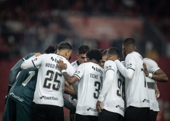 Após a pausa para a Copa do Mundo de Clubes, Vasco teve 6 partidas, registrando 2 derrotas e 4 empates.