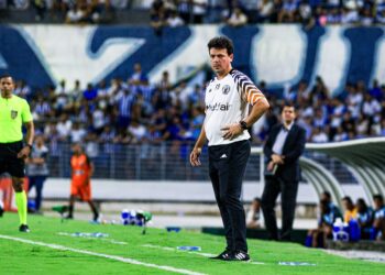 Fernando Diniz: ‘Acho que a criação ofensiva da equipe foi boa. Apenas não fiquei satisfeito com o resultado’