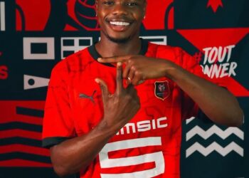 Vasco e Rennes avançam para finalizar o empréstimo de Andrés Gómez