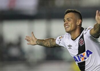 Bernardo, campeão pelo Vasco, fecha contrato com equipe amadora do interior mineiro.