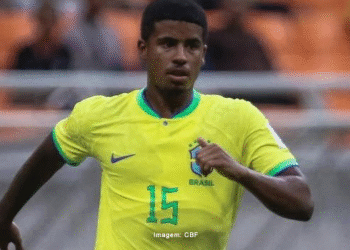 Hernán Crespo, treinador do São Paulo, tem Matheus Ferreira à disposição; volante deseja voltar ao Vasco