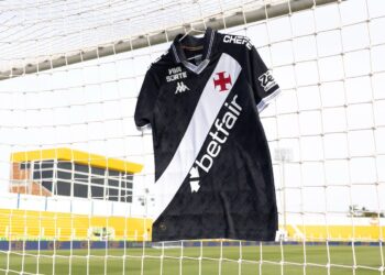 Neste sábado, o Vasco vestirá a camisa preta na partida contra o Mirassol.