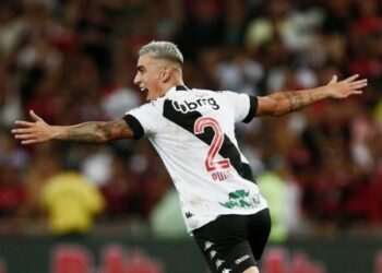 Puma Rodríguez fez sua última partida como titular pelo Vasco em maio, no duelo contra o Vitória.