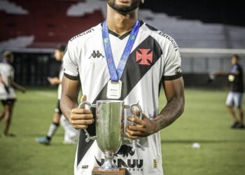 Após acordo com o Leixões, Paixão se despede do Vasco.