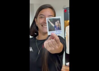 Homenagem às jogadoras na entrada do vestiário de São Januário.