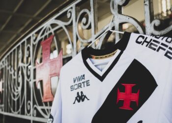 Vasco entrará em campo com a vestimenta branca frente ao CSA