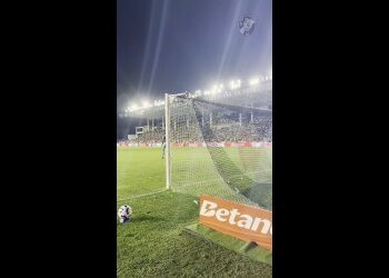 Observe o gol de Tchê Tchê contra o CSA sob uma nova perspectiva.