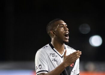 Vasco compartilha imagens de ‘pacote das celebrações’ dos gols em cima do CSA; confira