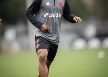 Confira imagens do treinamento do Vasco realizado neste sábado no CT Moacyr Barbosa.